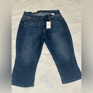 Judy Blue Capri pants